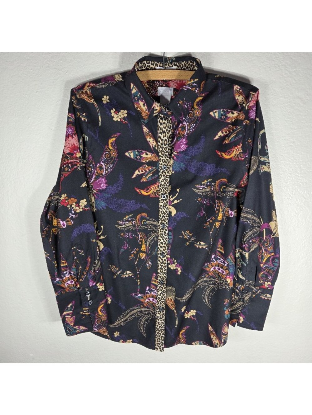 Chico’s No Iron Chic Stretch Floral Leopard Button Up Top Womens Size 1 US 8